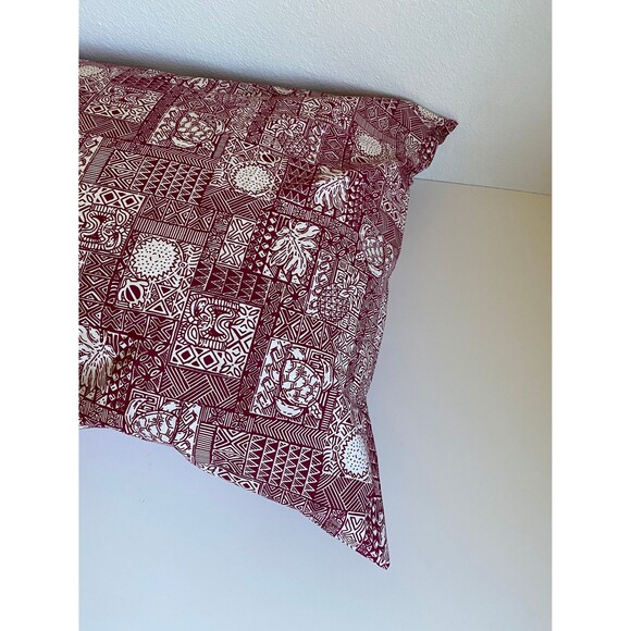 Burgundy Tapa Pillowcase with Turtles &  Pineapples | Handmade | 100% Cotton - Picture 3 of 4